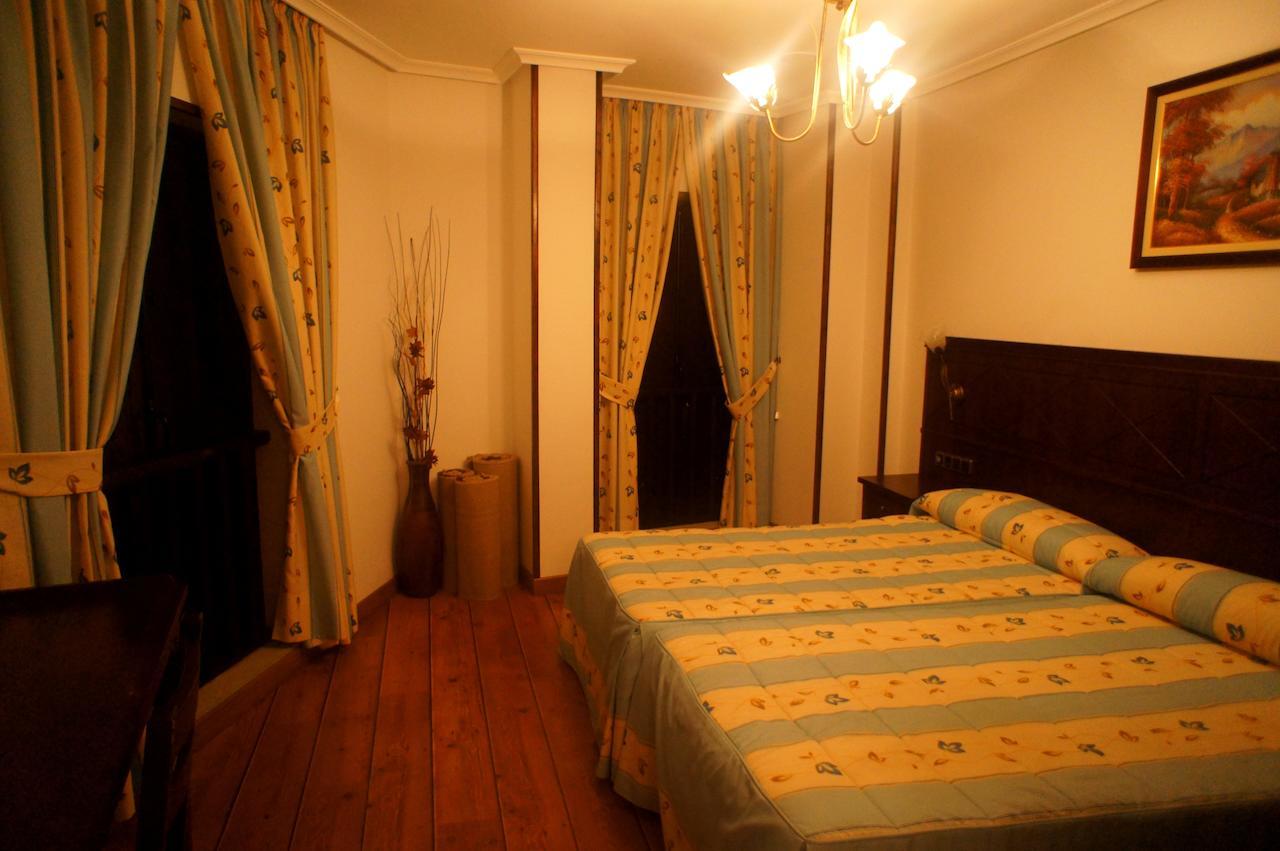 Hotel Mirador Da Ribeira Viana do Bolo Zimmer foto