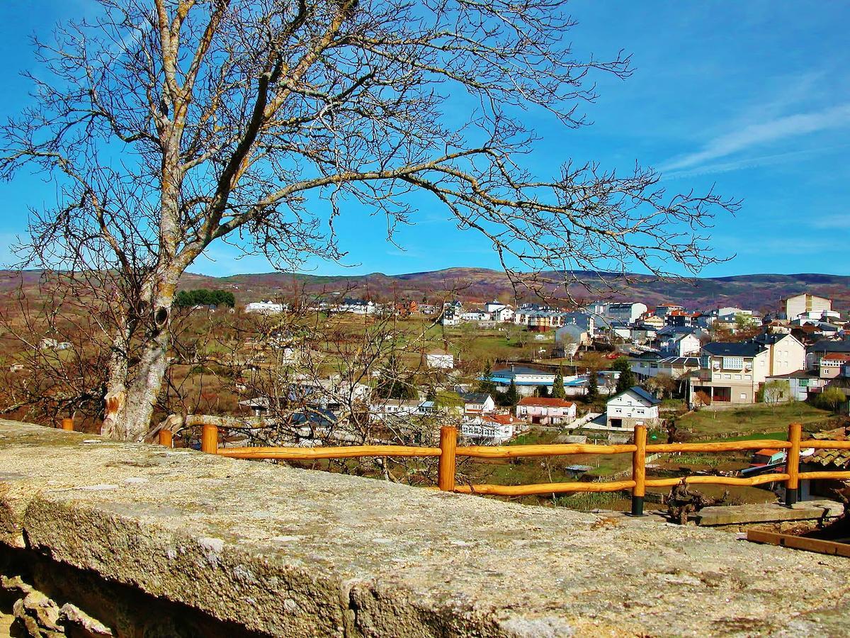 Hotel Mirador Da Ribeira Viana do Bolo Exterior foto